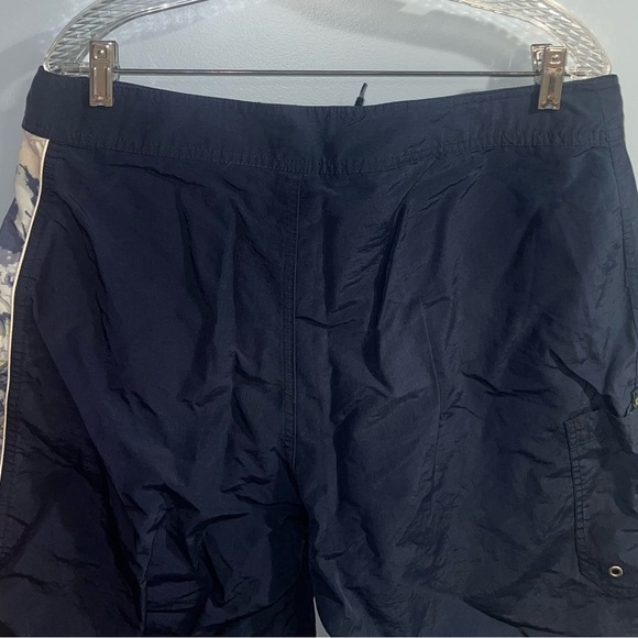 Old navy- Nay swim trunks - Picture 4 of 5